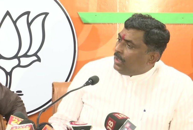 BJP General Secretary says Brahmins and Baniyas are in his pockets -Congres demands apology