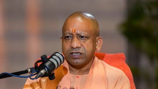 UP CM Yogi Adityanath Holds Divisional Dialogue with MPs and MLAs Amid Concerns Over Official Apathy