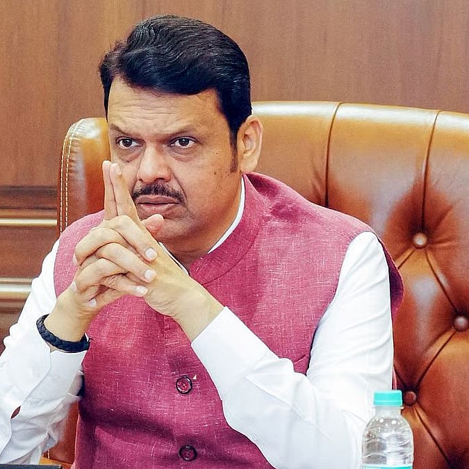 Maharashtra Loose Oil Ban: CM Devendra Fadnavis Overrides FDA Order, Directs Regulator to Draft SOP