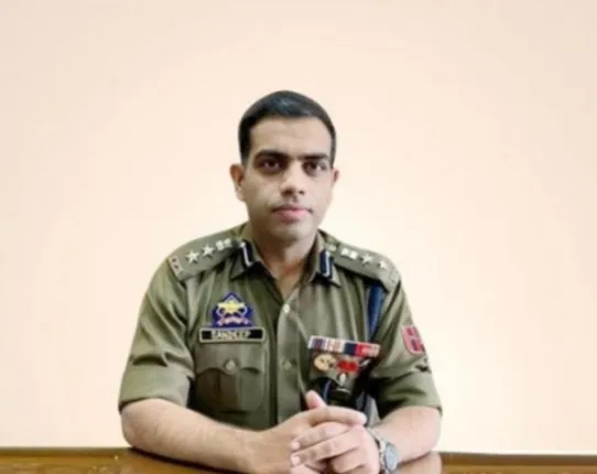 IPS Officer Who Led Pahalgam Attack Probe Awarded Home Minister’s Medal